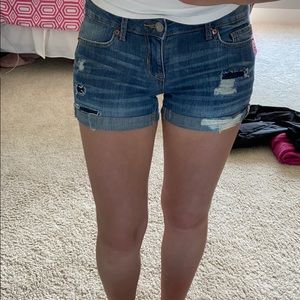 Jean shorts distressed
